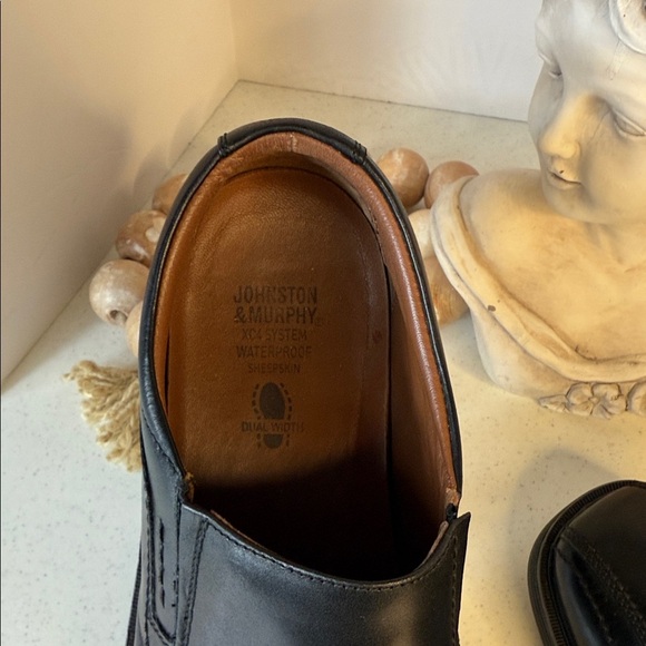 Johnston & Murphy 11 XW Stanton Waterproof Sheepskin Dual Width Shoes - Picture 3 of 12